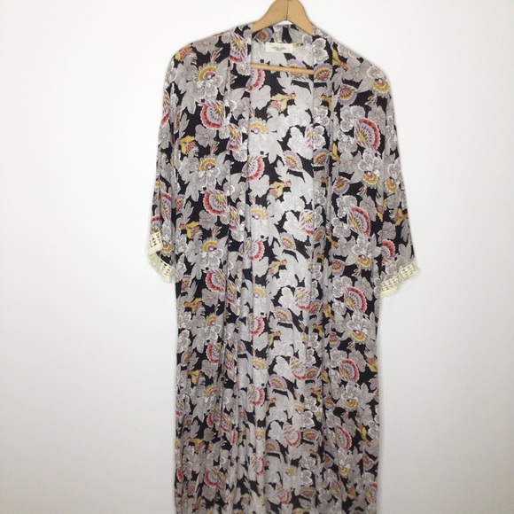 Carly Jean Los Angeles Tops - CJLA floral kimono black white medium large